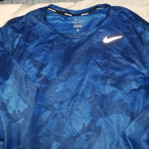 Nike running shirt xl